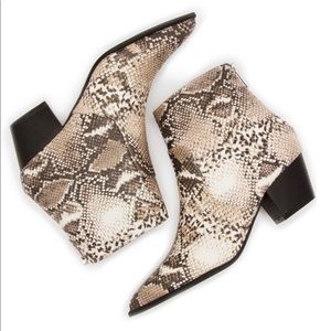 Lola Shoetique boots